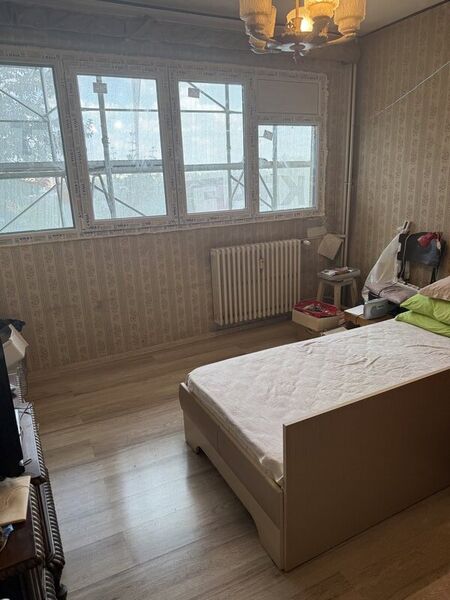 Alunisului, langa piata Progresu, reabilitat termic,